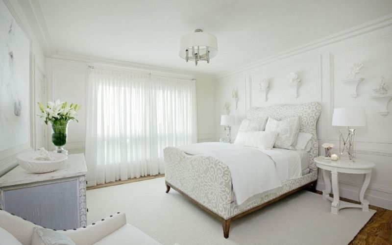 Màu trắng tươi sáng phù hợp cho phòng ngủ